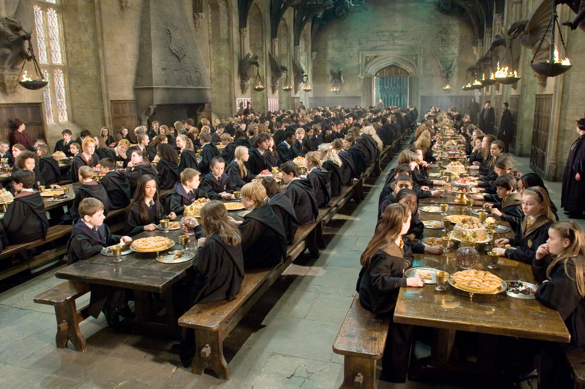 Harry Potter- the Great Hall of Hogwarts Castle