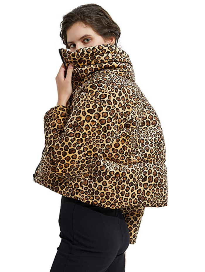 Orolay Women's Leopard Print Down Jacket Winter Coat Cropped Puffer Jacket