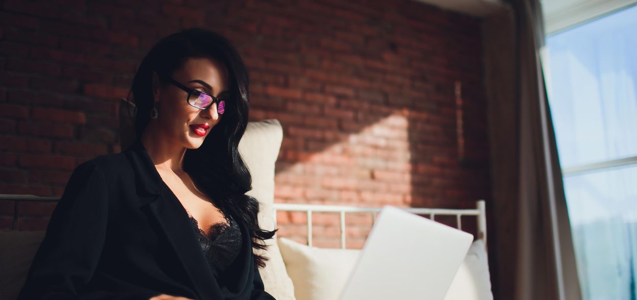 sex worker looking online for a job