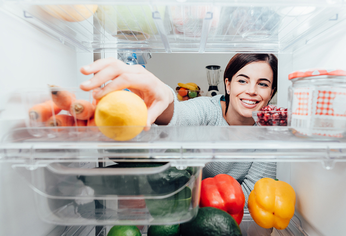 woman-eating-healthy