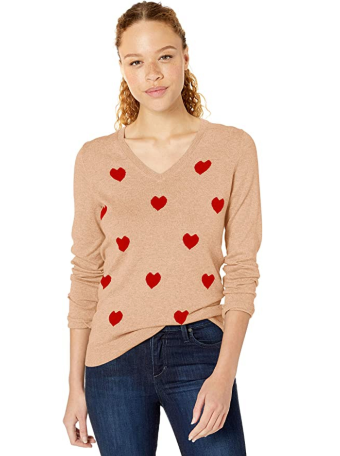 Amazon Essentials Women's Classic Fit Lightweight Long-Sleeve V-Neck Sweater