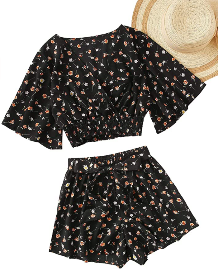 SweatyRocks Women's 2 Piece Boho Butterfly Sleeve Knot Front Crop Top with Shorts Set