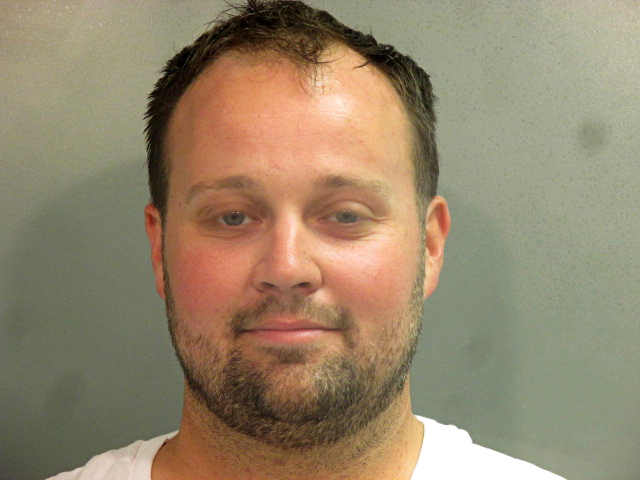 Josh Duggar Arrested in Arkansas Days After Wife Anna Duggar Announces 7th Pregnancy