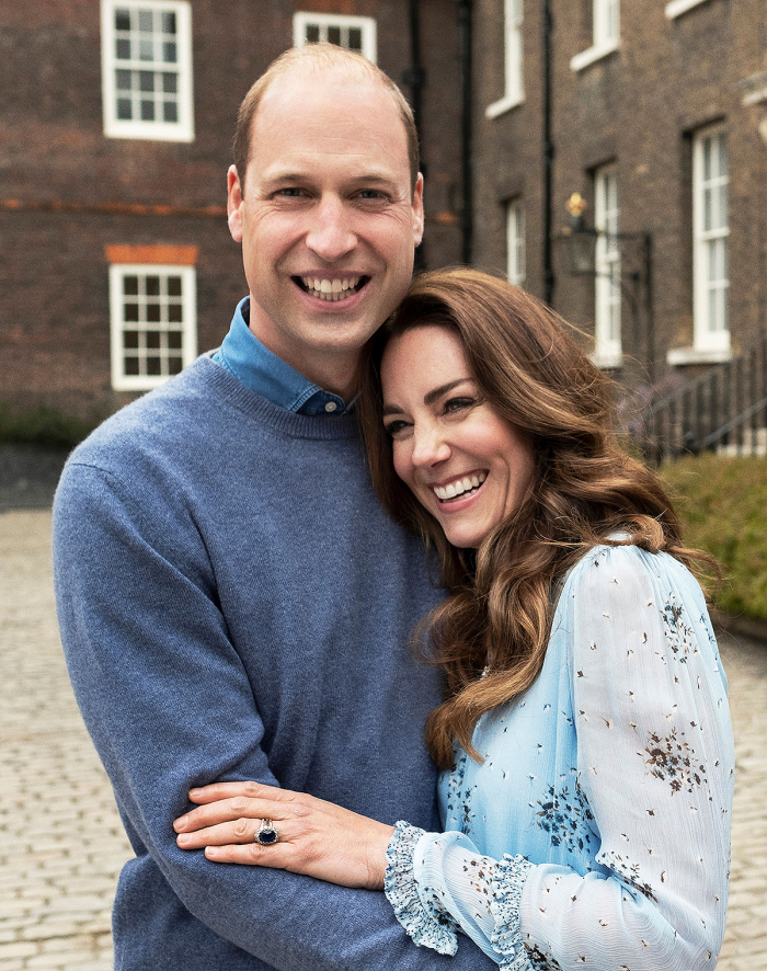 duchess-kate-anniversary-dress2