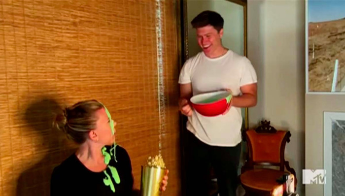 Wrong Show Scarlett Johansson Gets Slimed Colin Jost During MTV Speech