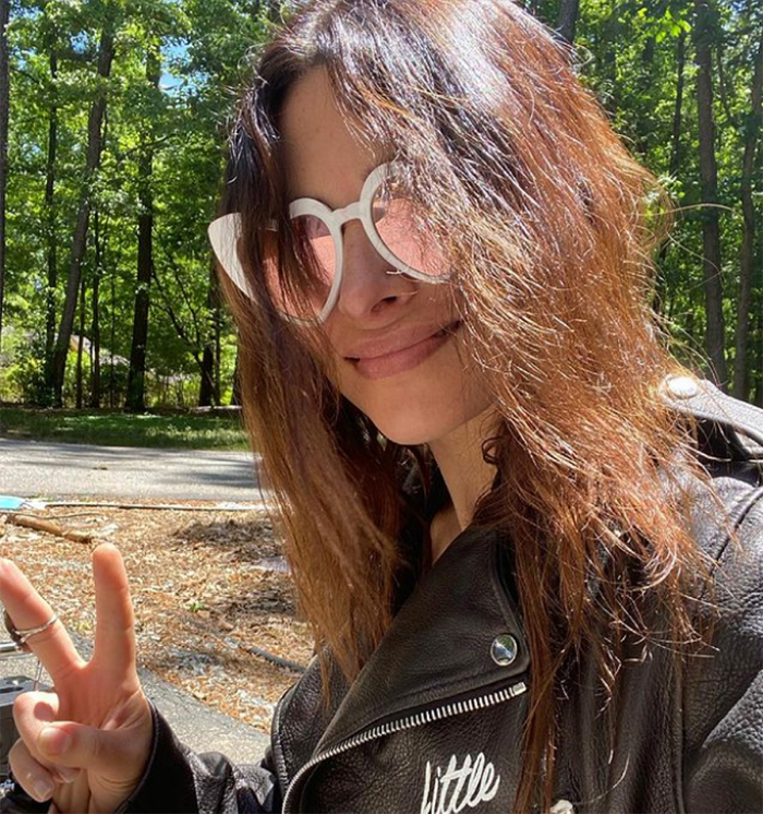 sarah-shahi-heart-sunglasses
