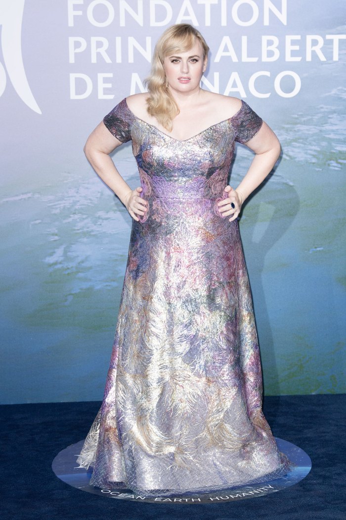 Rebel Wilson Copies Britney Spears Crazy Music Video Look Feature