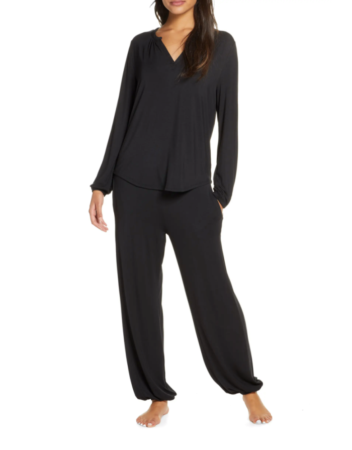 Barefoot-Dreams-Namaste-Two-Piece-Lounge-Set