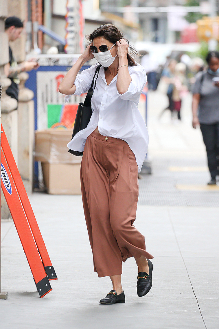 katie-holmes-wide-leg-pants-1