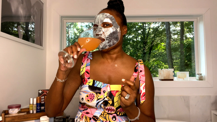 ‘RHOA’ Star Cynthia Bailey Demos Her Full Nighttime Beauty Sleep Routine — Watch