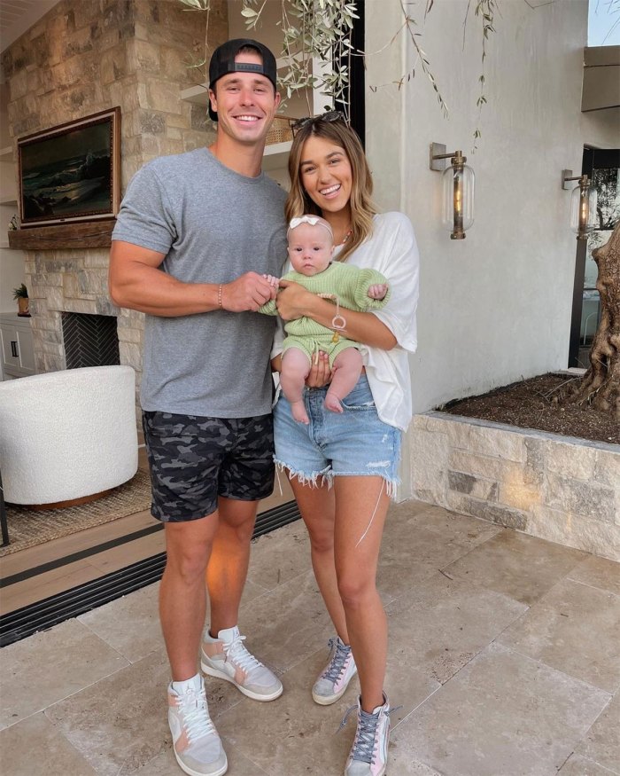 Sadie Robertson Defends Posting Photo of Postpartum Body 2 Christian Huff Honey