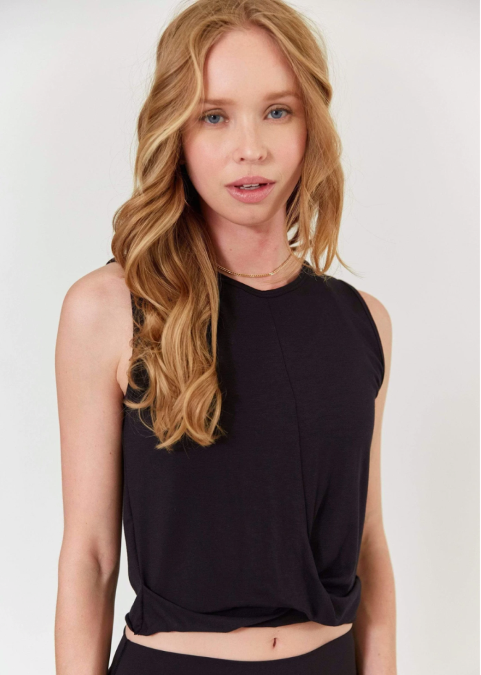 Gabby Twist Tank – Black