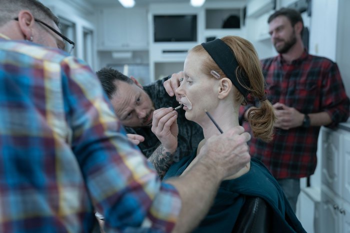 Key to the Character! Jessica Chastain’s Makeup in ‘The Eyes of Tammy Faye’ Had to Be as ‘Authentic as Possible