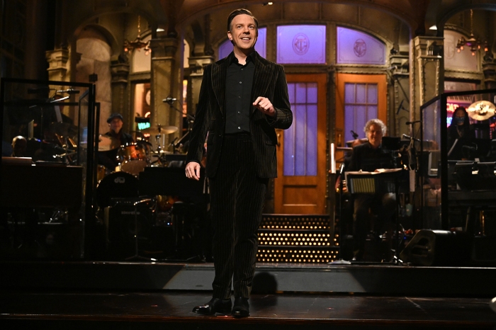 Jason Sudeikis Gushes Over Kids Otis and Daisy on 'SNL,' Reprises Several of His Popular Characters