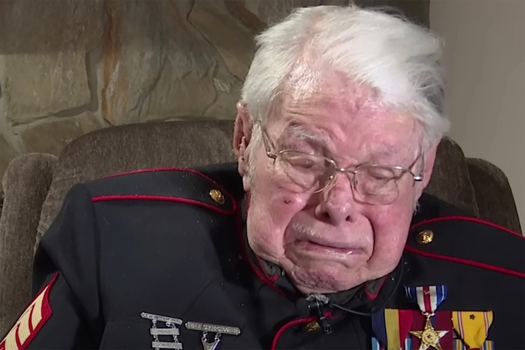 A World War II Veteran Who Is 100 Years Old Breaks Down And Says, 'This ...