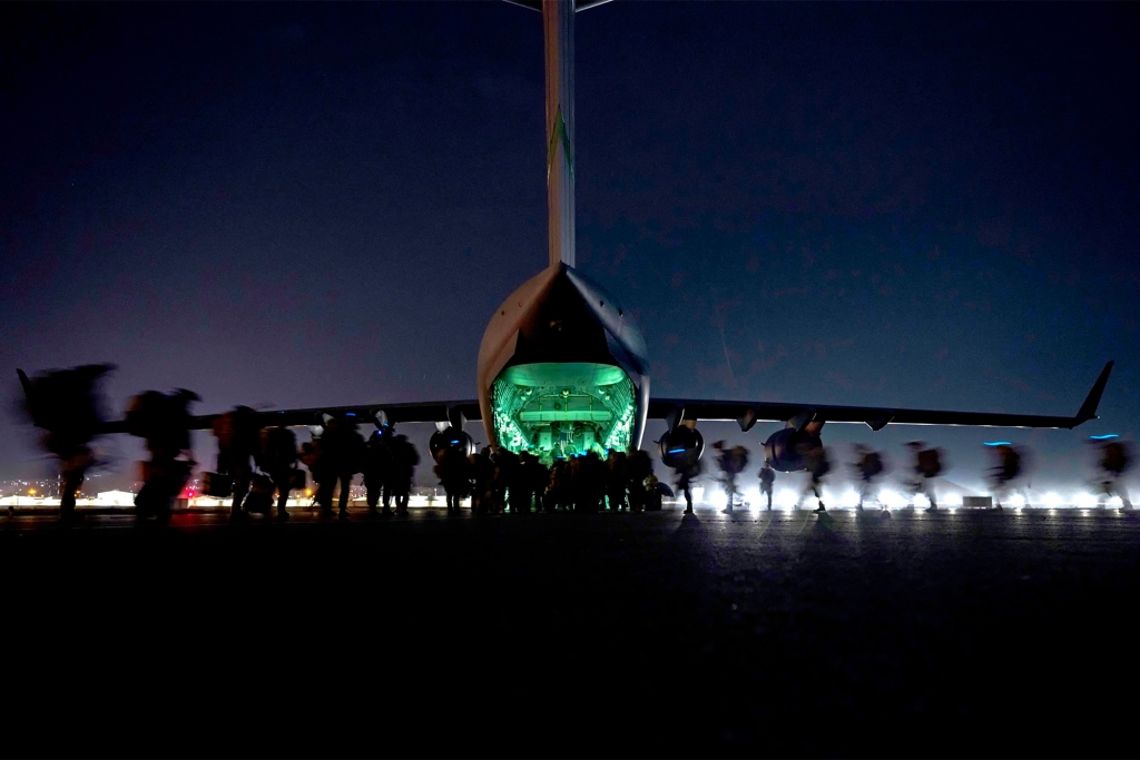 Airborne Division paratroopers board the last plane leaving Kabul, Afghanistan on August 30, 2021.