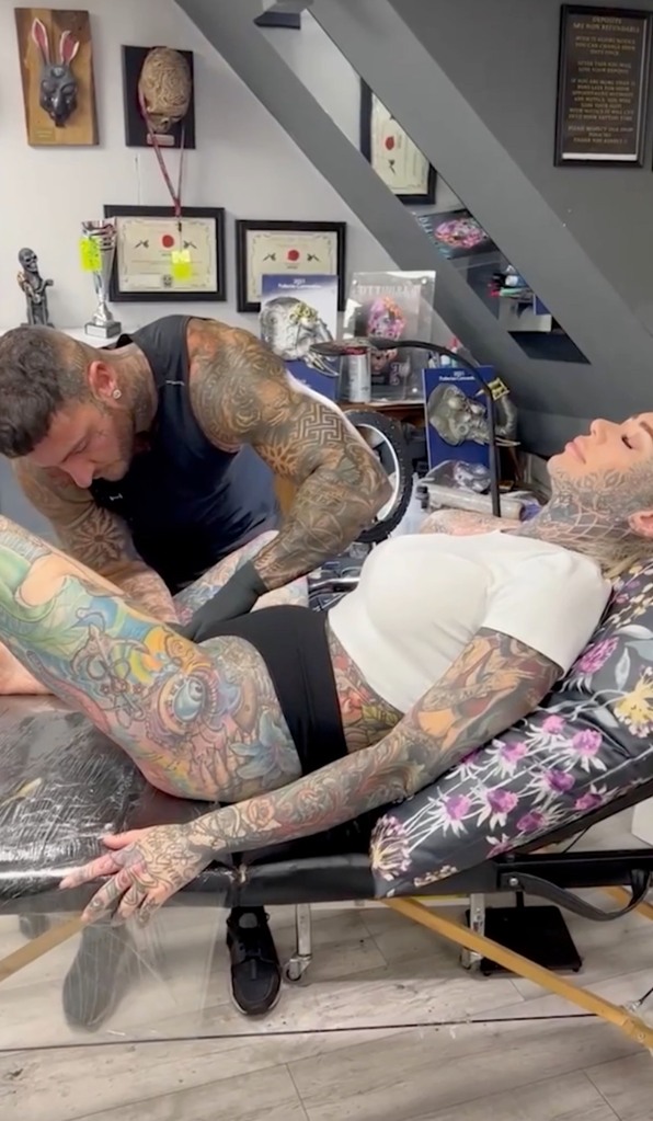 Holt didn't divulge what design she chose to have permanently plastered onto her labia, but shared photos of her trip to the tattoo parlor.