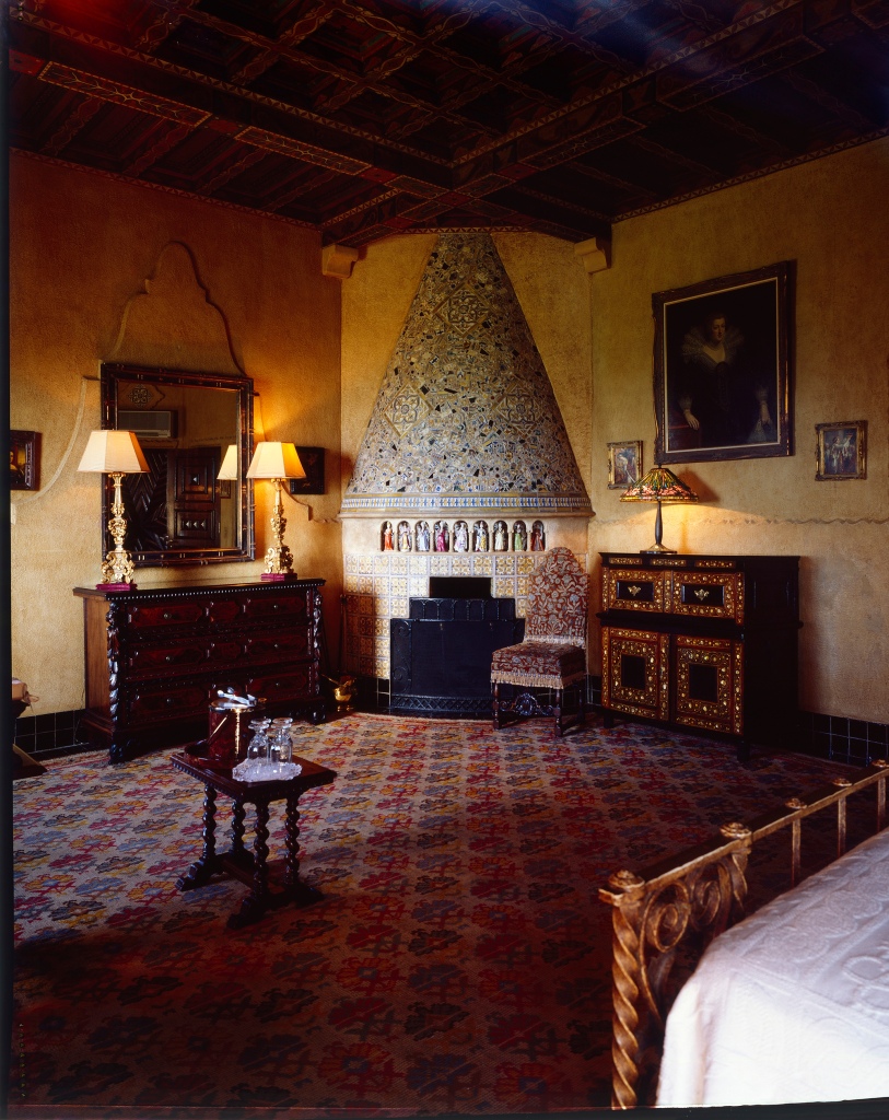 An interior view of the bedroom at 'Mar a Lago' owned by businessman Donald Trump circa 2000 in Palm Beach, Florida.  