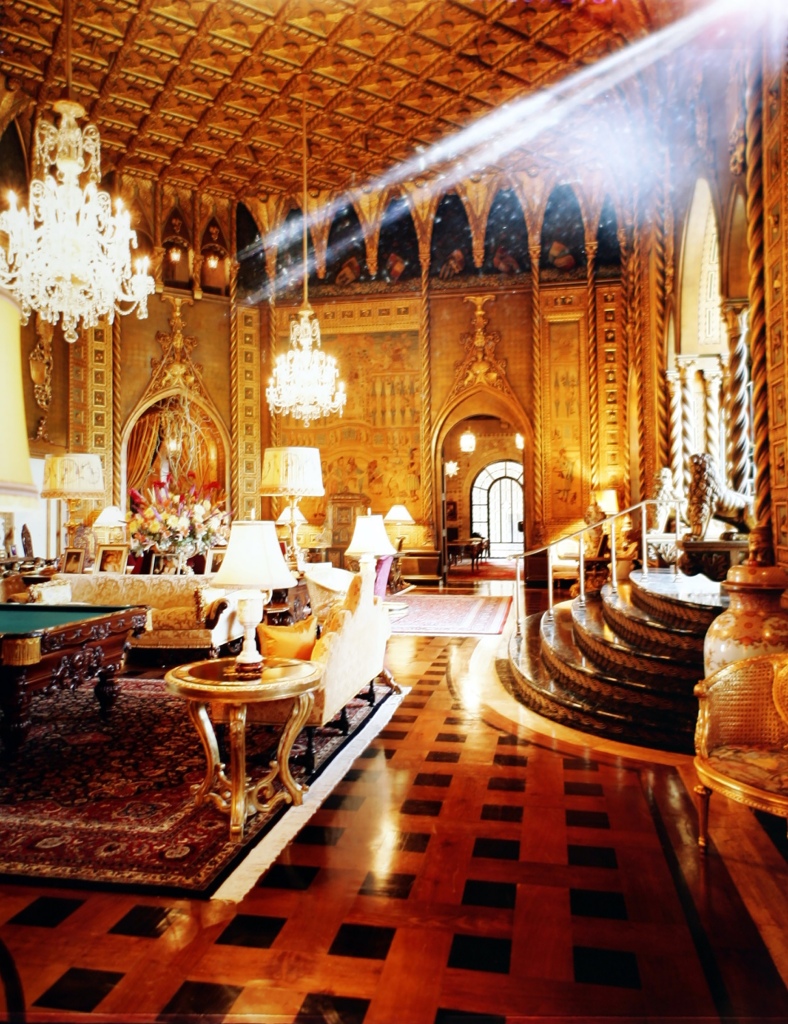 An interior view of the living room at 'Mar a Lago' owned by businessman Donald Trump circa 2000 in Palm Beach, Florida.