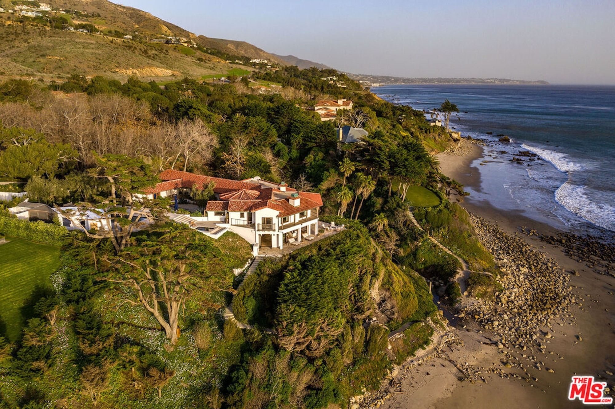 The estate is on 3 acres of land.