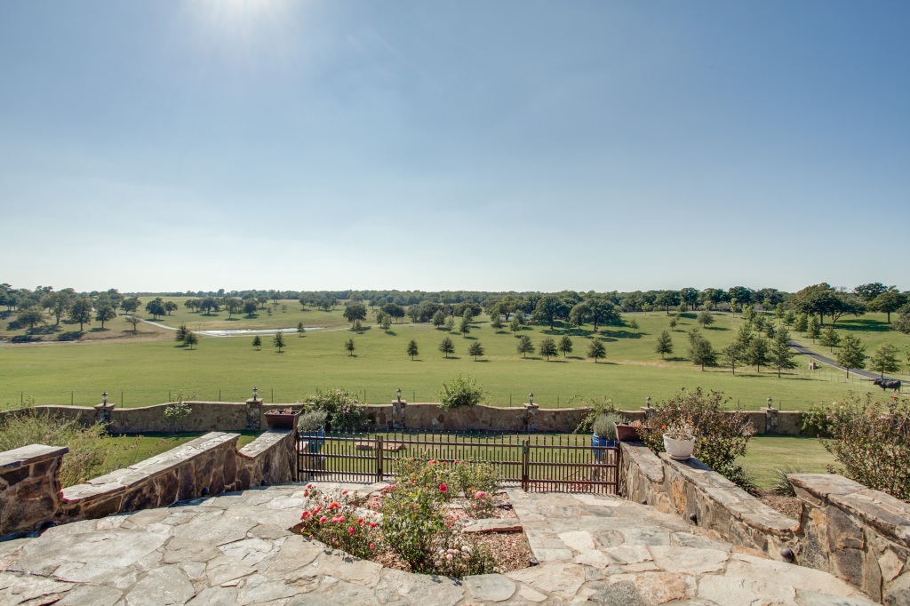 The premier ranch consists of 744 acres of land.