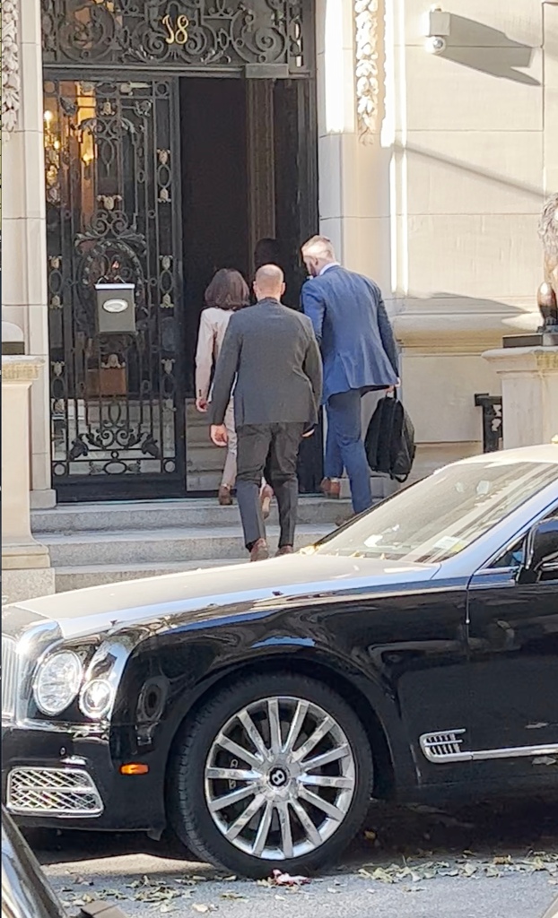 Hochul walks into apartment building